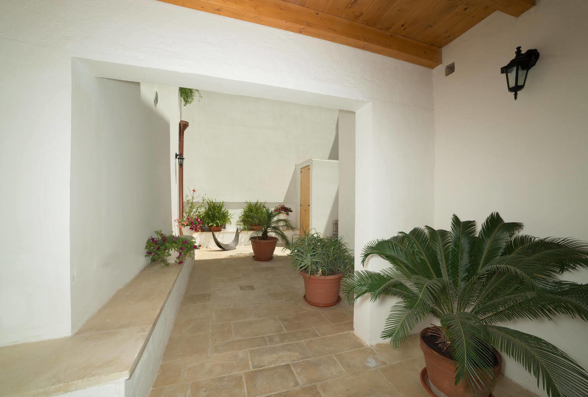 Relais Carlo V - Palazzo Storico Bed & Breakfast Gallipoli Exterior photo